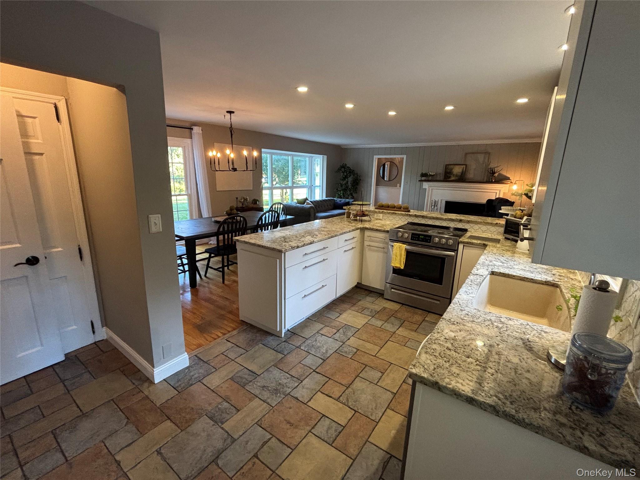 15 Merry Hill Road Property Photo 8