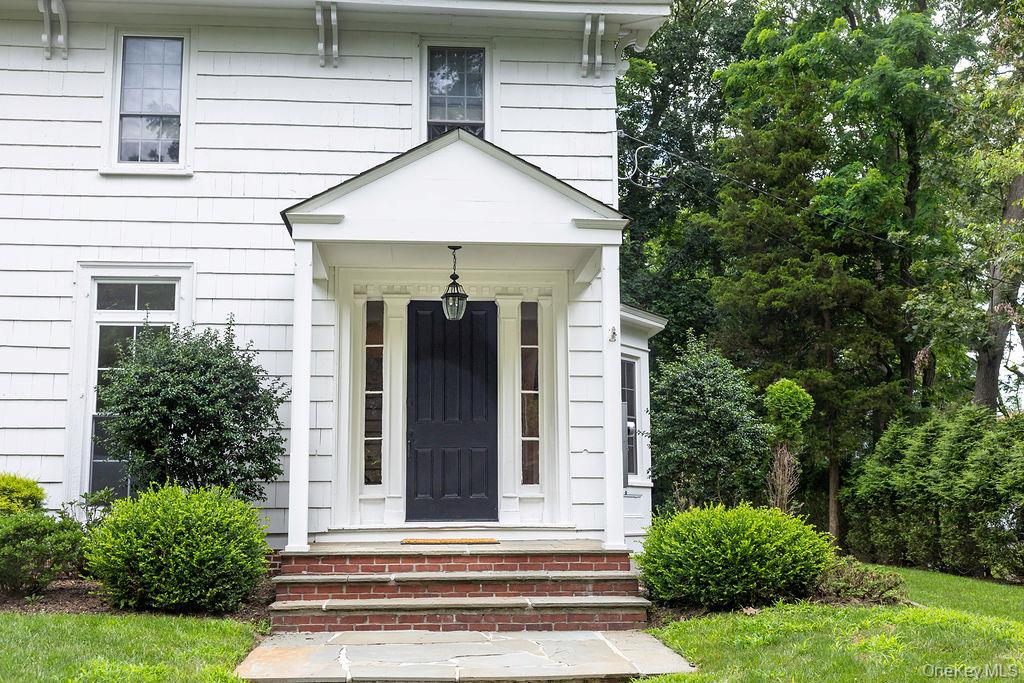 592 Landing Avenue Property Photo 3