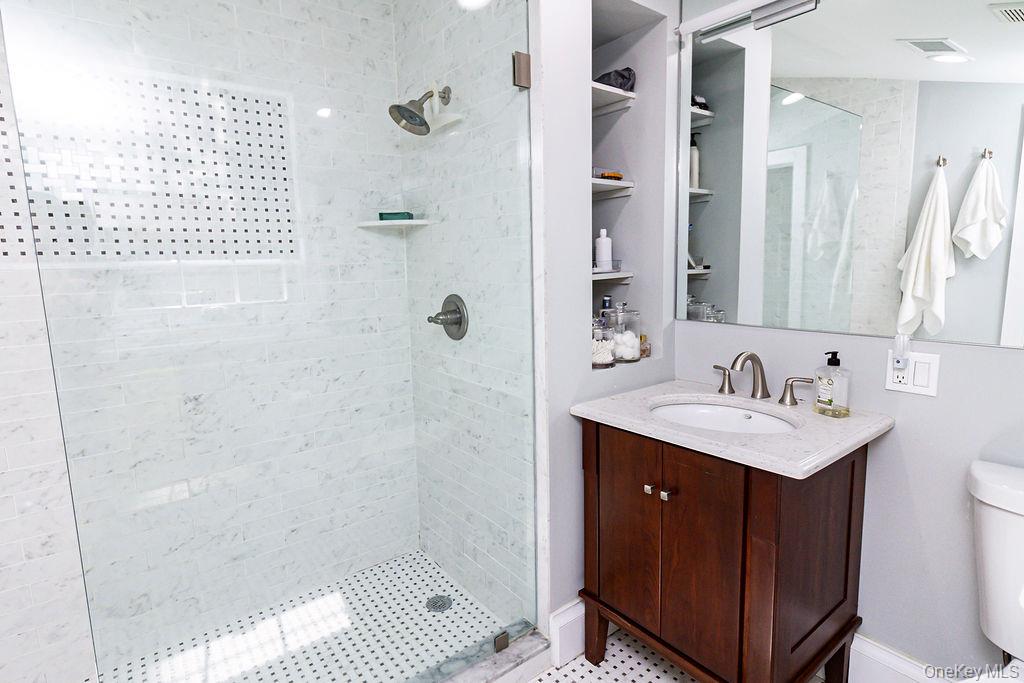 592 Landing Avenue Property Photo 38
