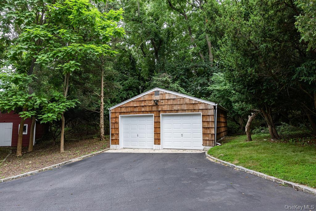 592 Landing Avenue Property Photo 44