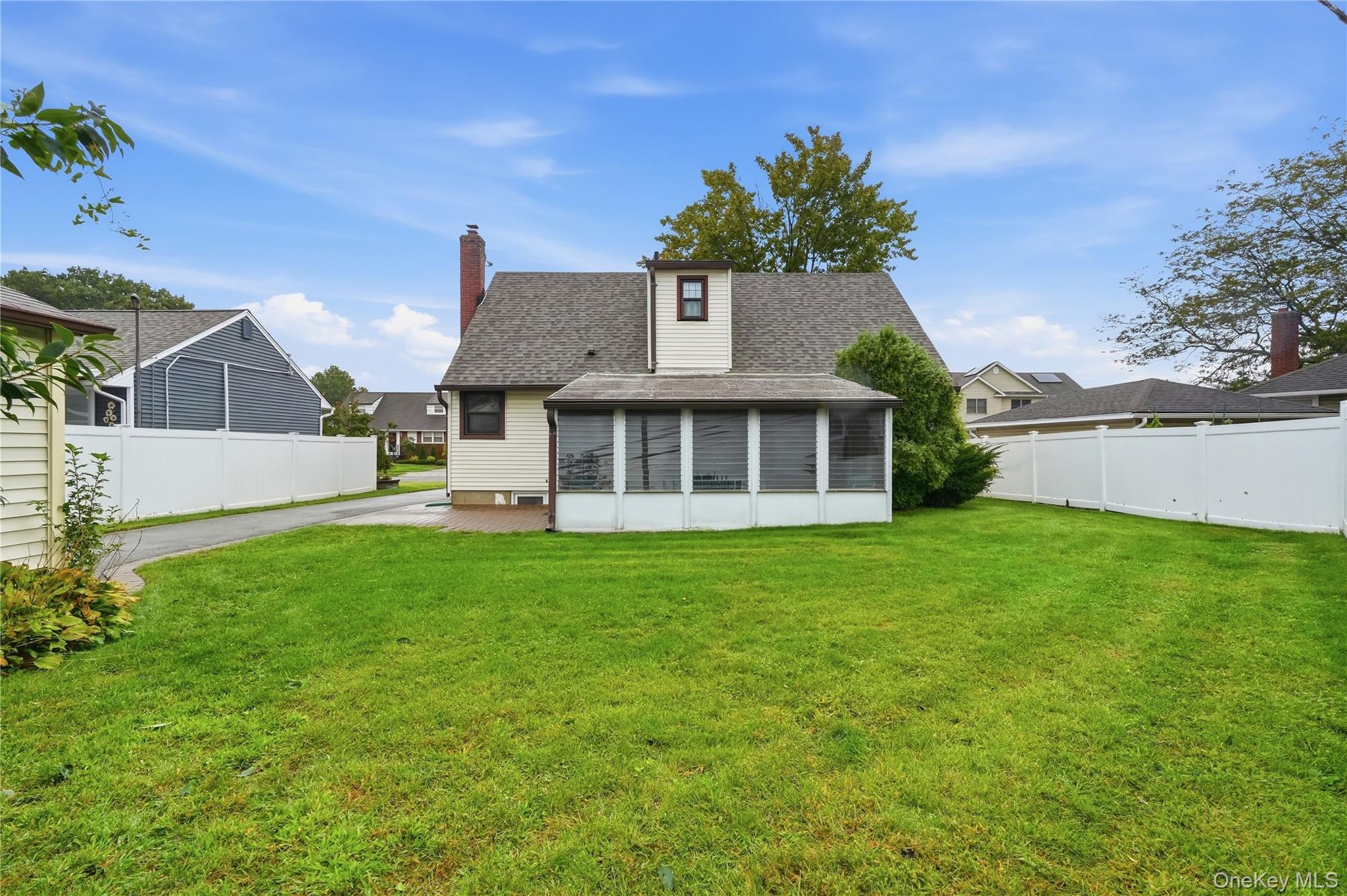 947 White Birch Lane Property Photo 30
