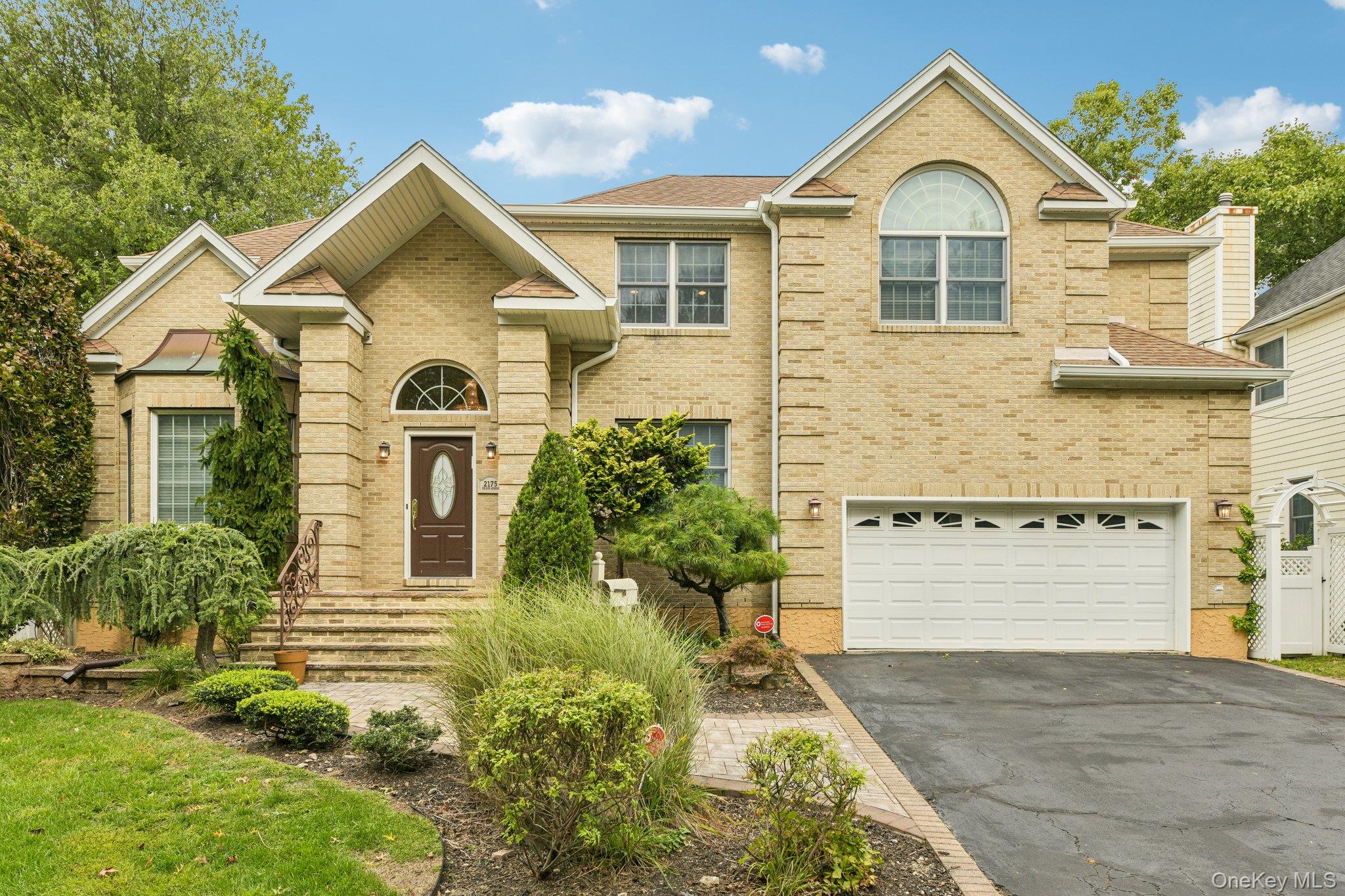2175 Helene Avenue Property Photo 1