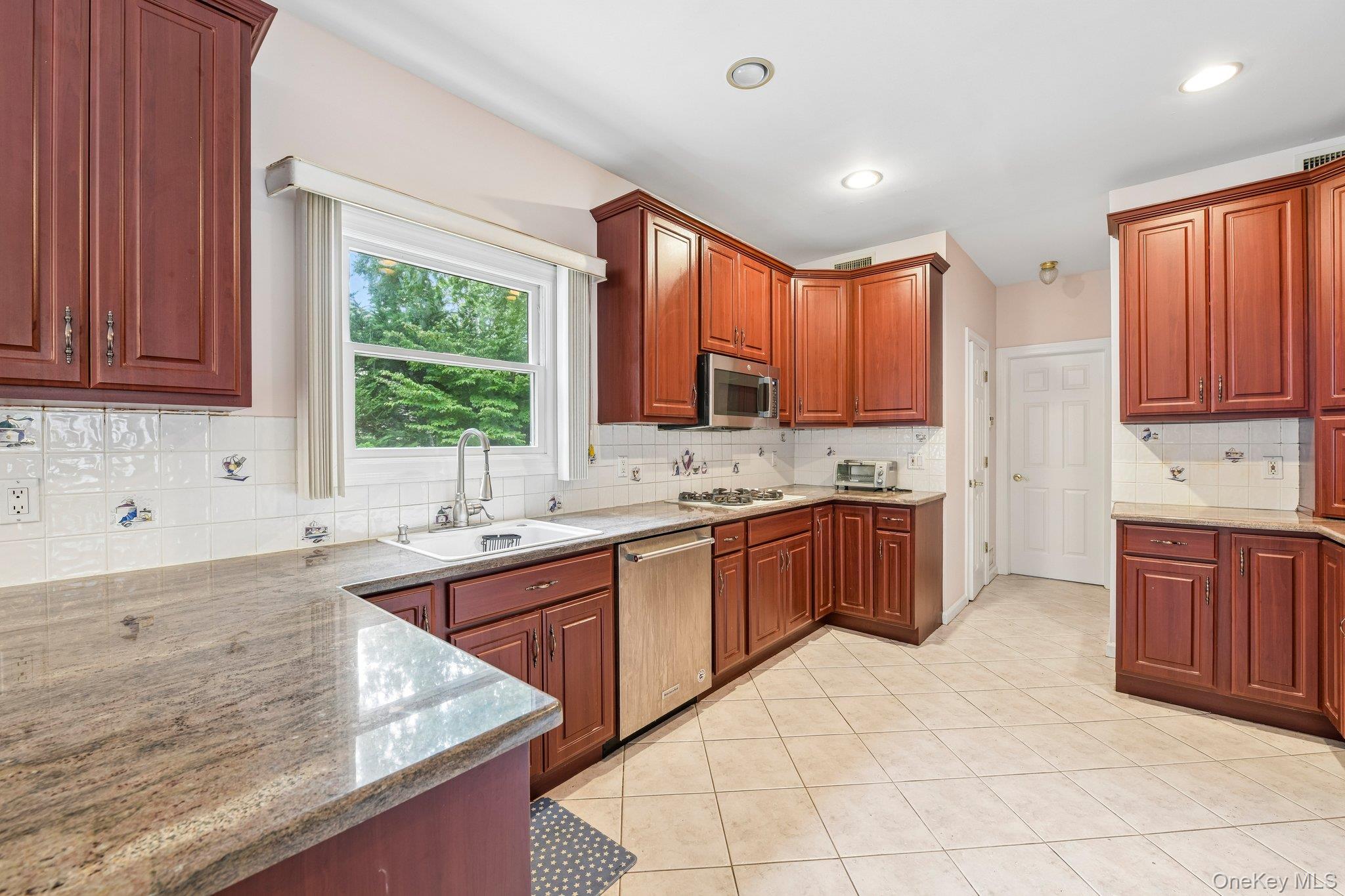 2175 Helene Avenue Property Photo 16