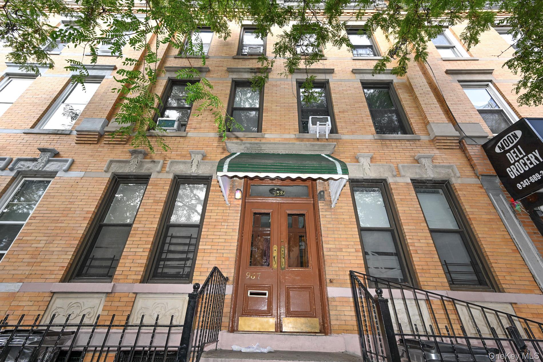 967 Seneca Avenue Property Photo 1