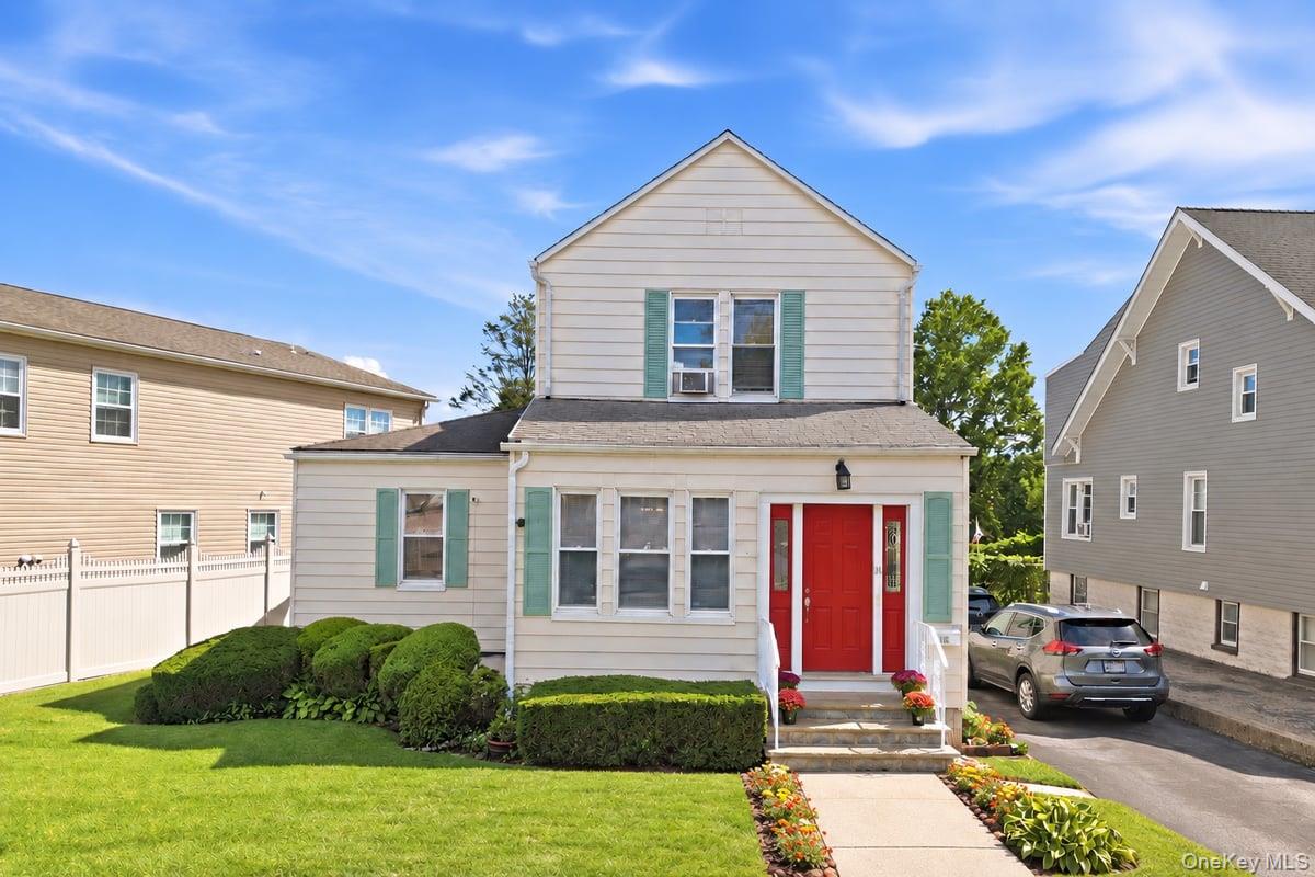 14 Sumner Avenue Property Photo 1