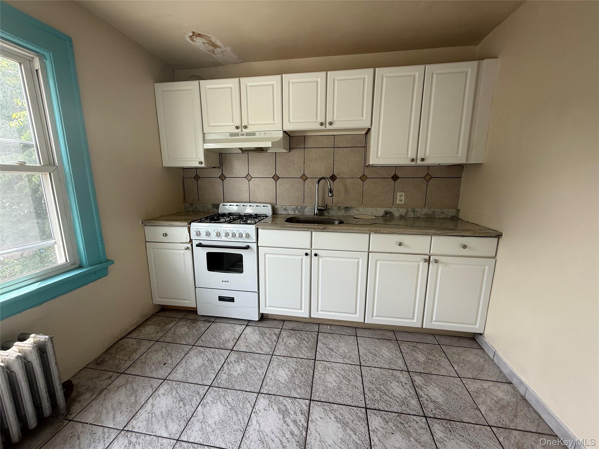 8 E Central Avenue 2 Property Photo 3
