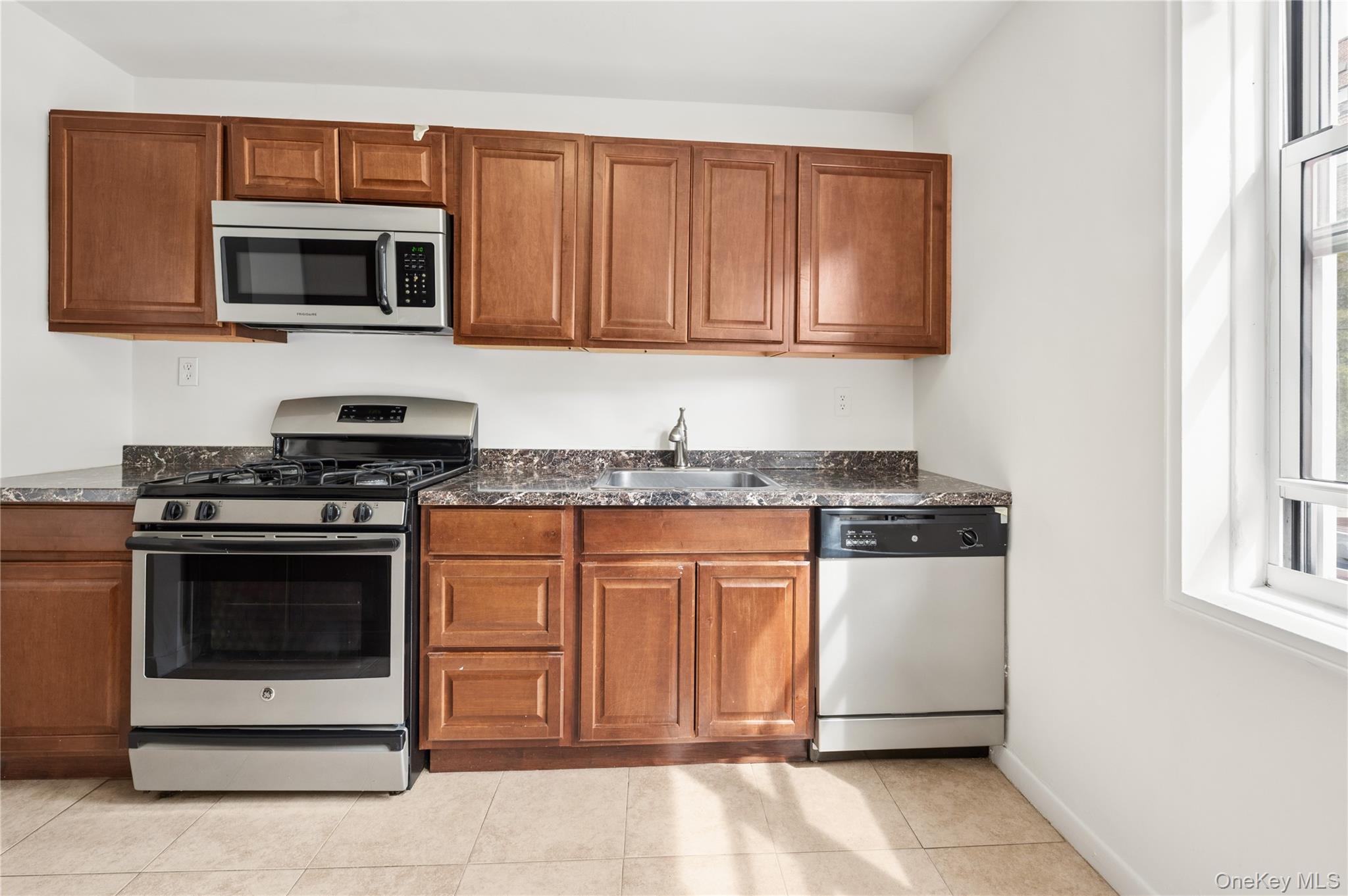 636 N Terrace Avenue 2b Property Photo 5