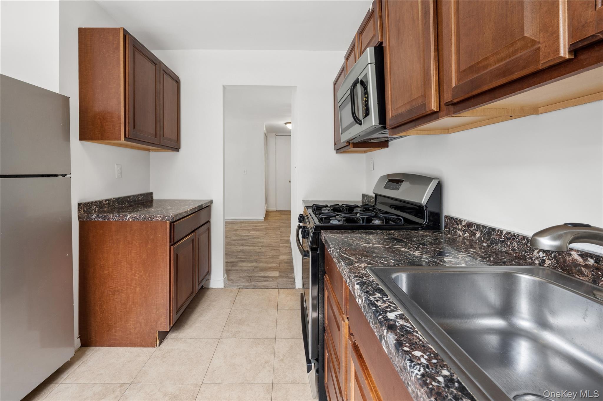 636 N Terrace Avenue 2b Property Photo 6