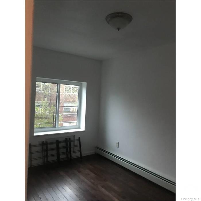 3969 Carpenter Avenue Property Photo 4