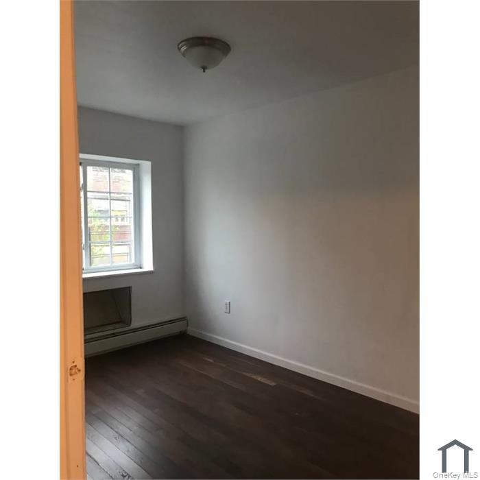 3969 Carpenter Avenue Property Photo 6