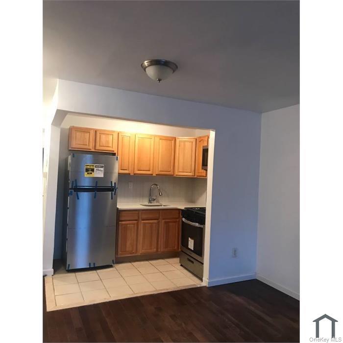 3969 Carpenter Avenue Property Photo 13