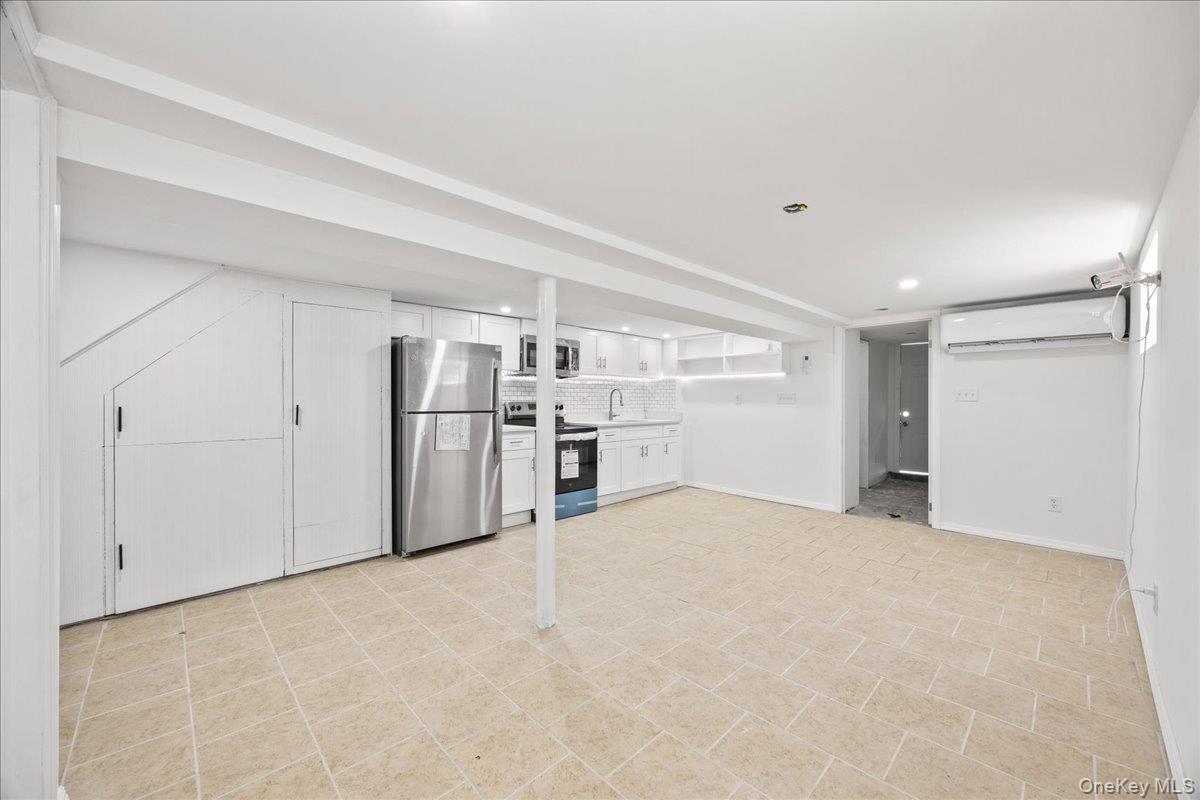 4084 Seton Avenue Property Photo 14