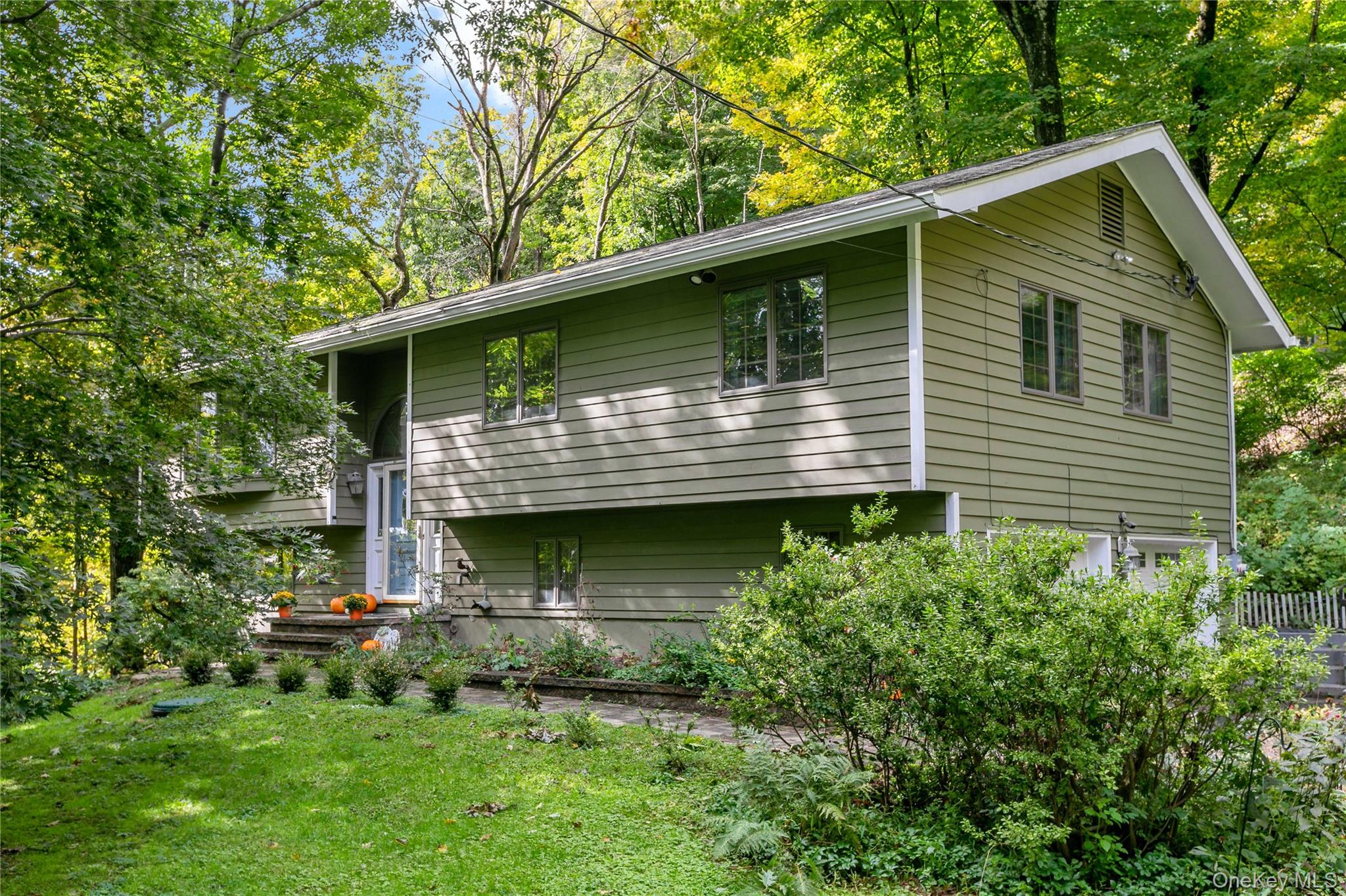 999 Cliff Avenue Property Photo 1
