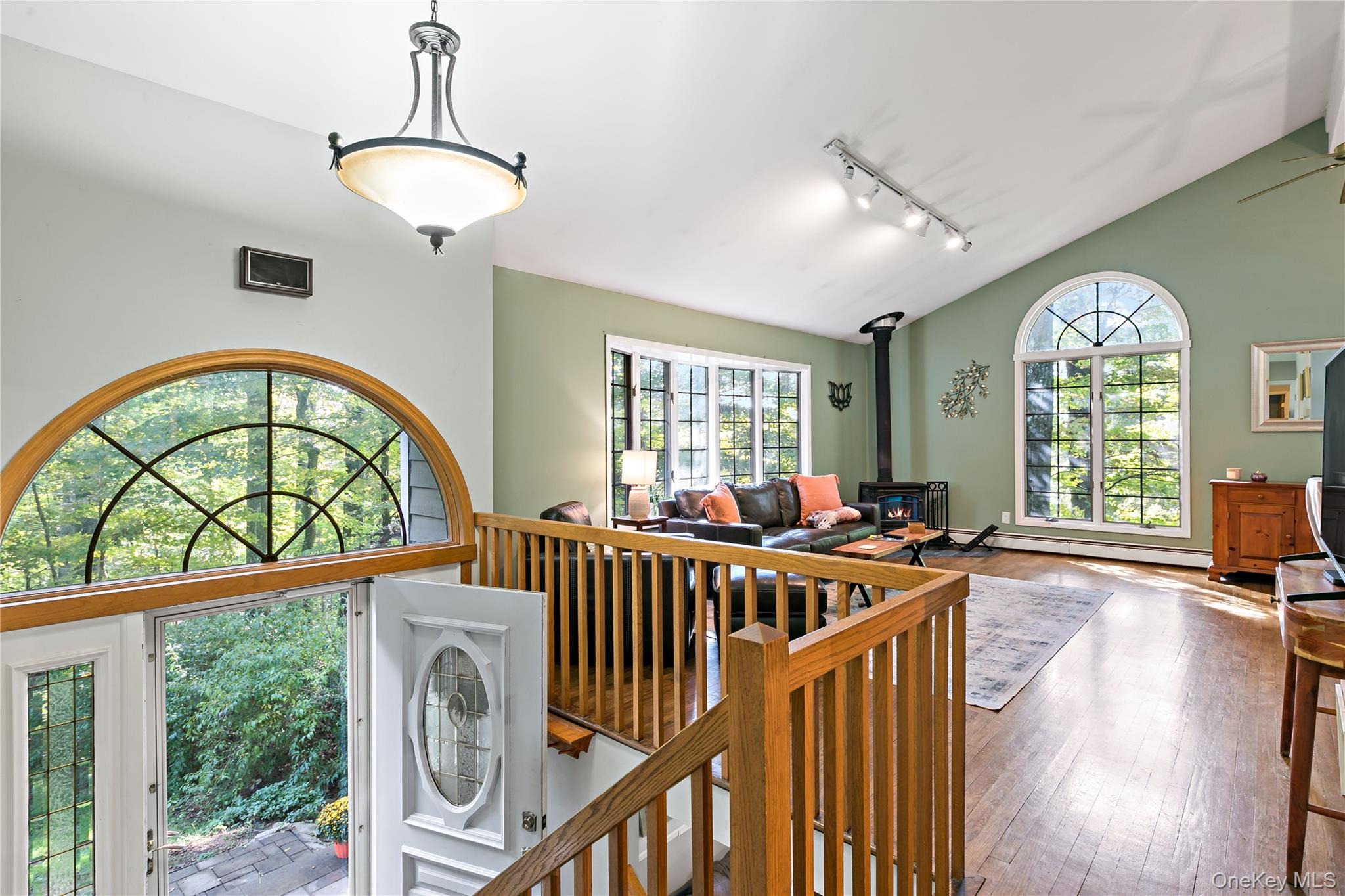 999 Cliff Avenue Property Photo 3