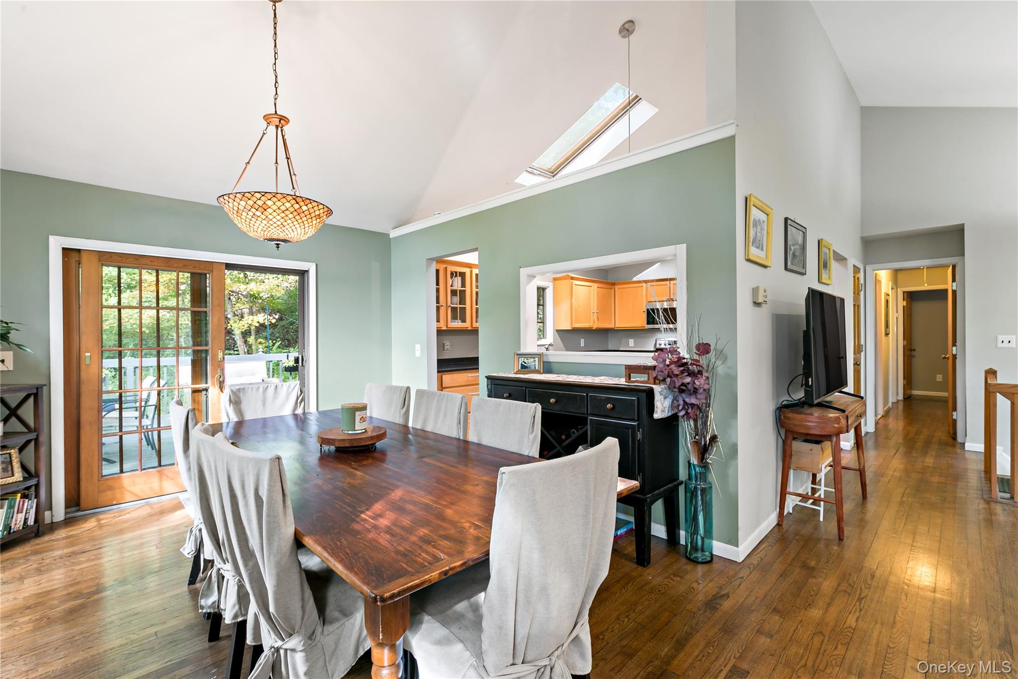 999 Cliff Avenue Property Photo 7