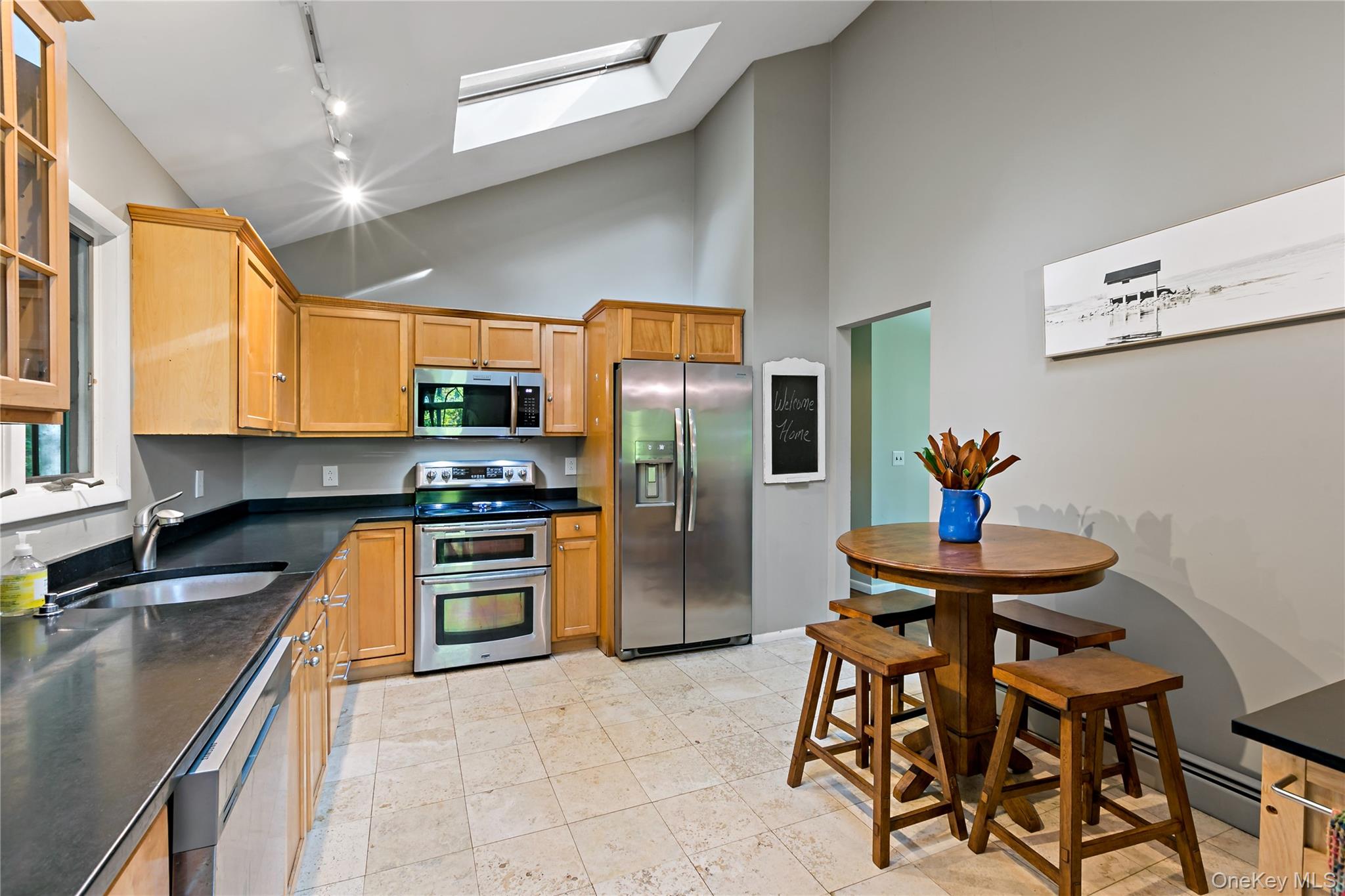 999 Cliff Avenue Property Photo 10