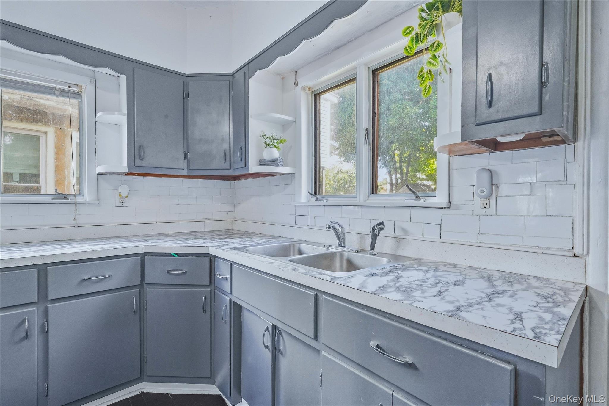 174 Foxhall Avenue Property Photo 8