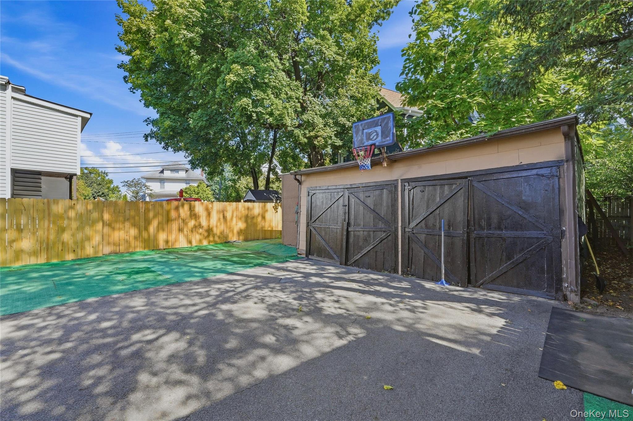 174 Foxhall Avenue Property Photo 17
