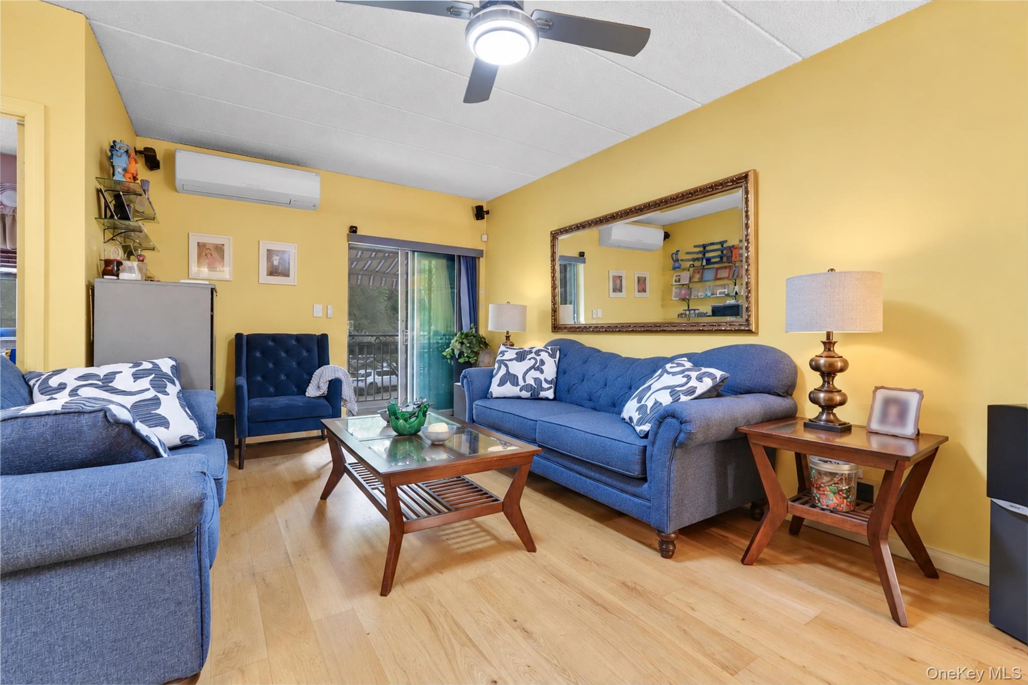 861 Home Street Property Photo 4