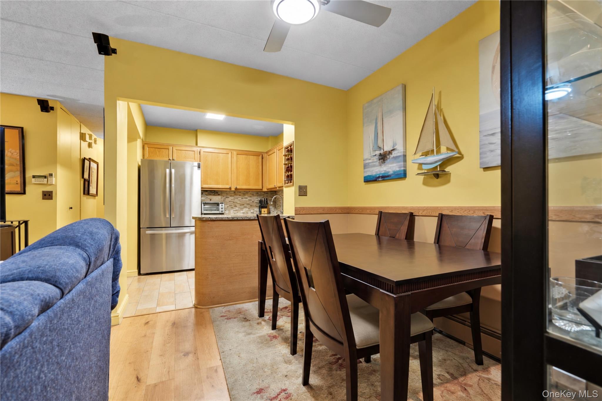 861 Home Street Property Photo 5