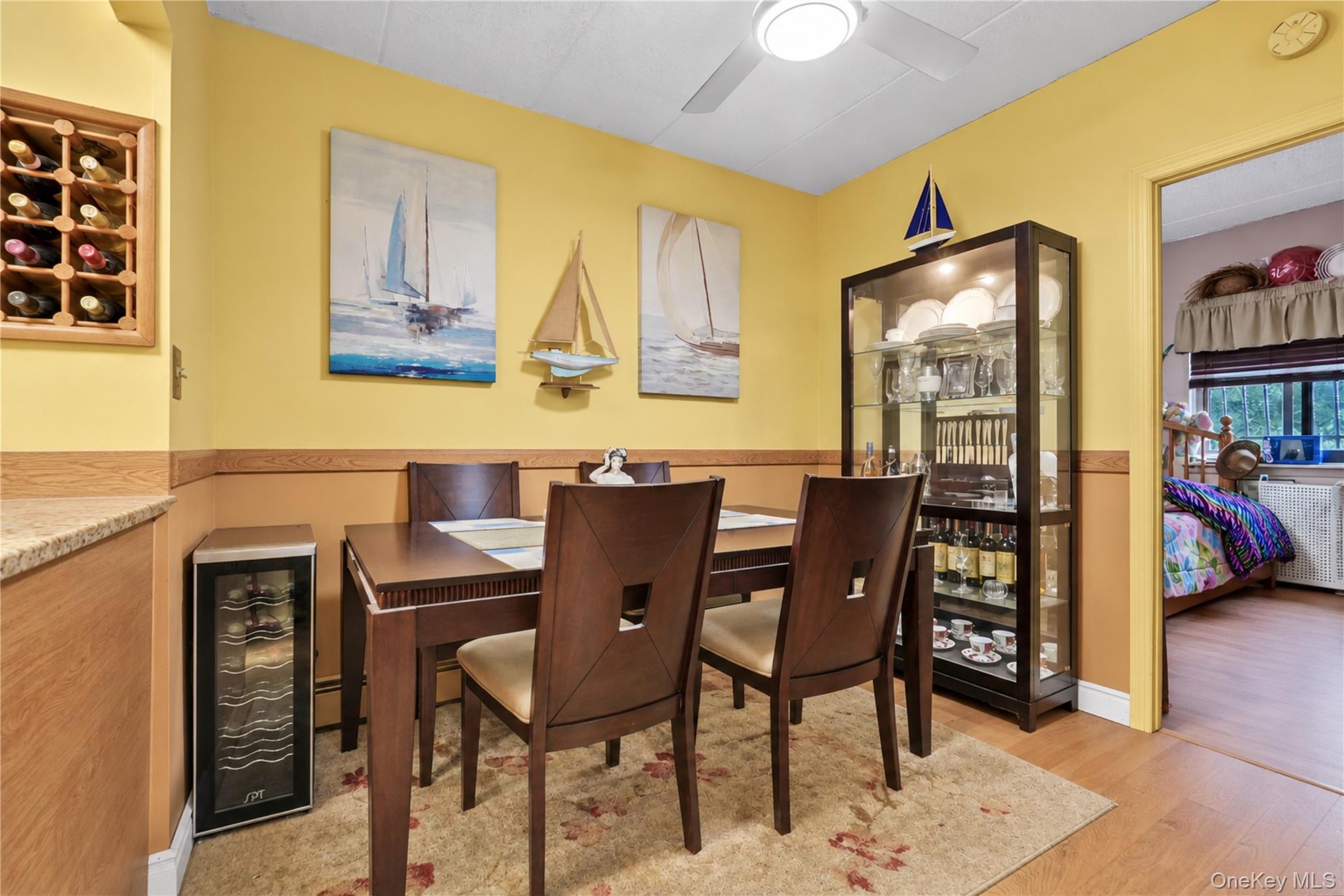 861 Home Street Property Photo 6