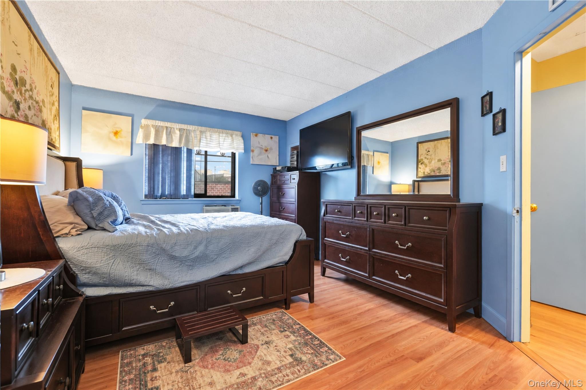 861 Home Street Property Photo 10