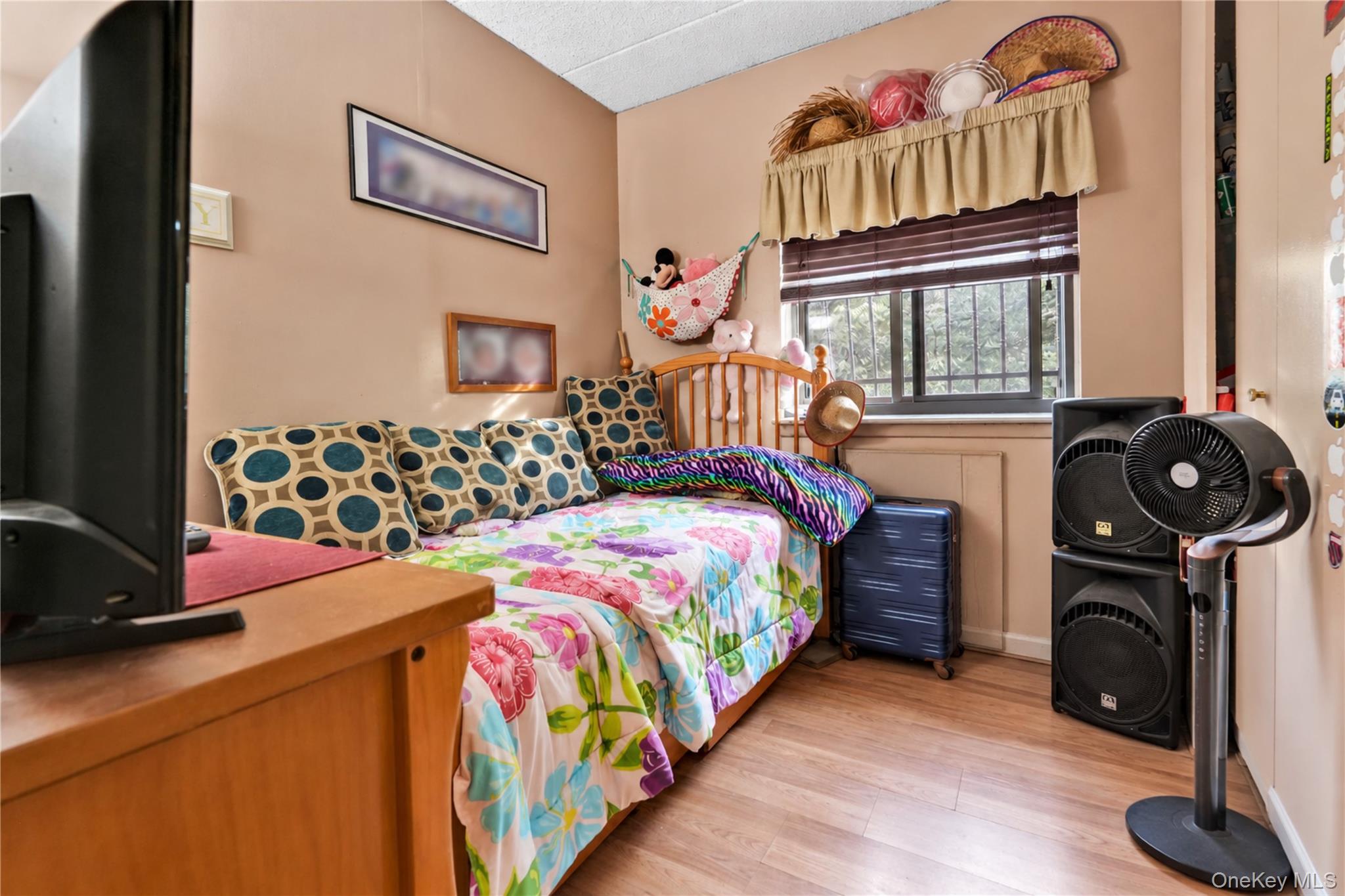 861 Home Street Property Photo 11