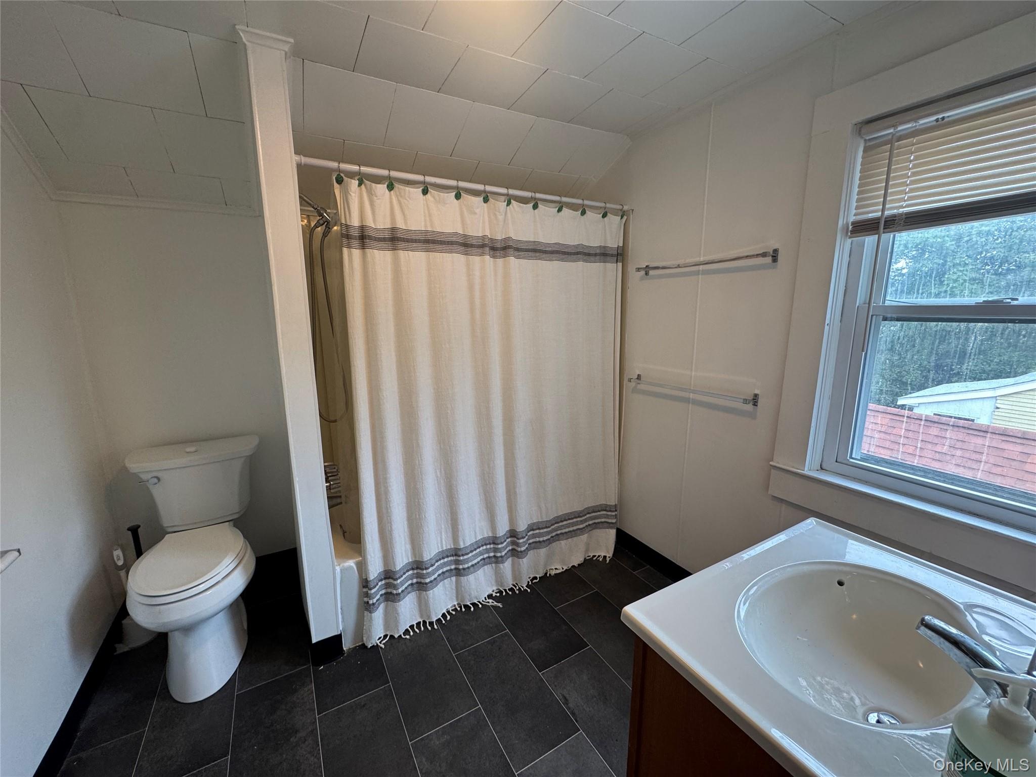 34 Hoffman Street 3 Property Photo 7