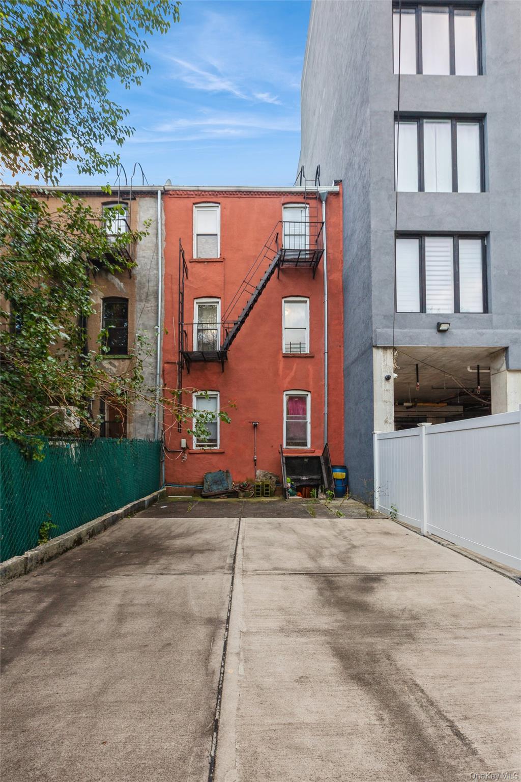 21 Somers Street Property Photo 2