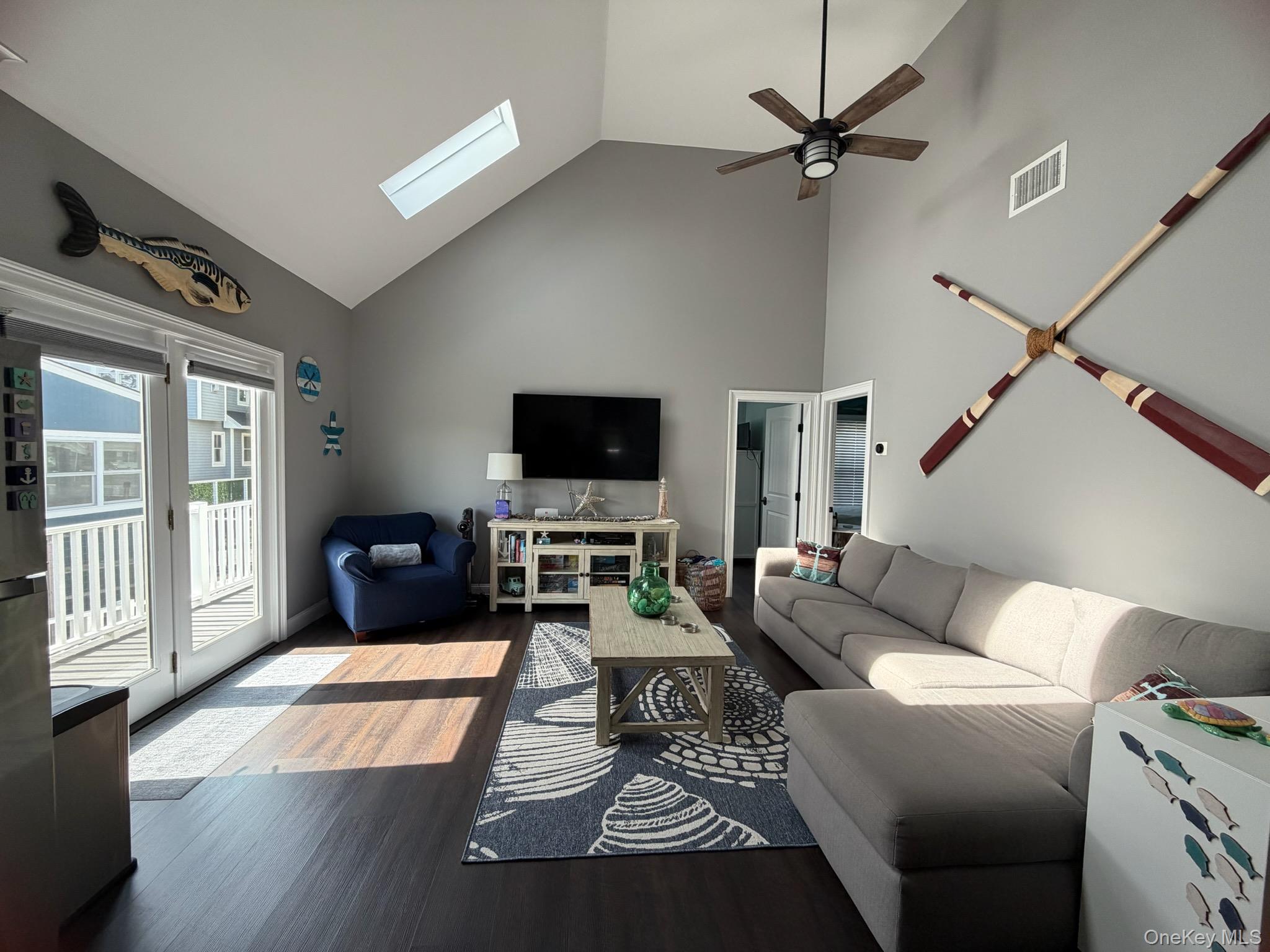 140 Bungalow Walk Property Photo 3