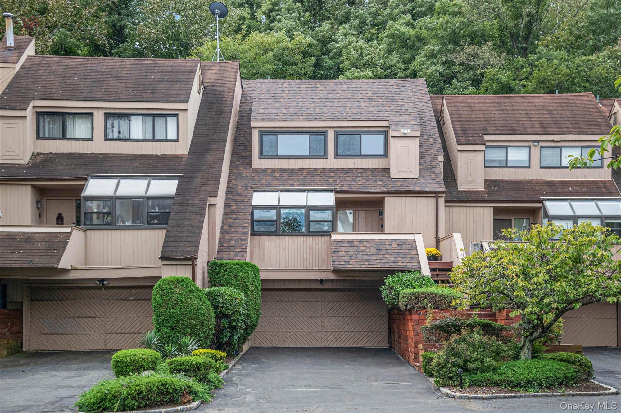 8 John Bean Court Property Photo 1