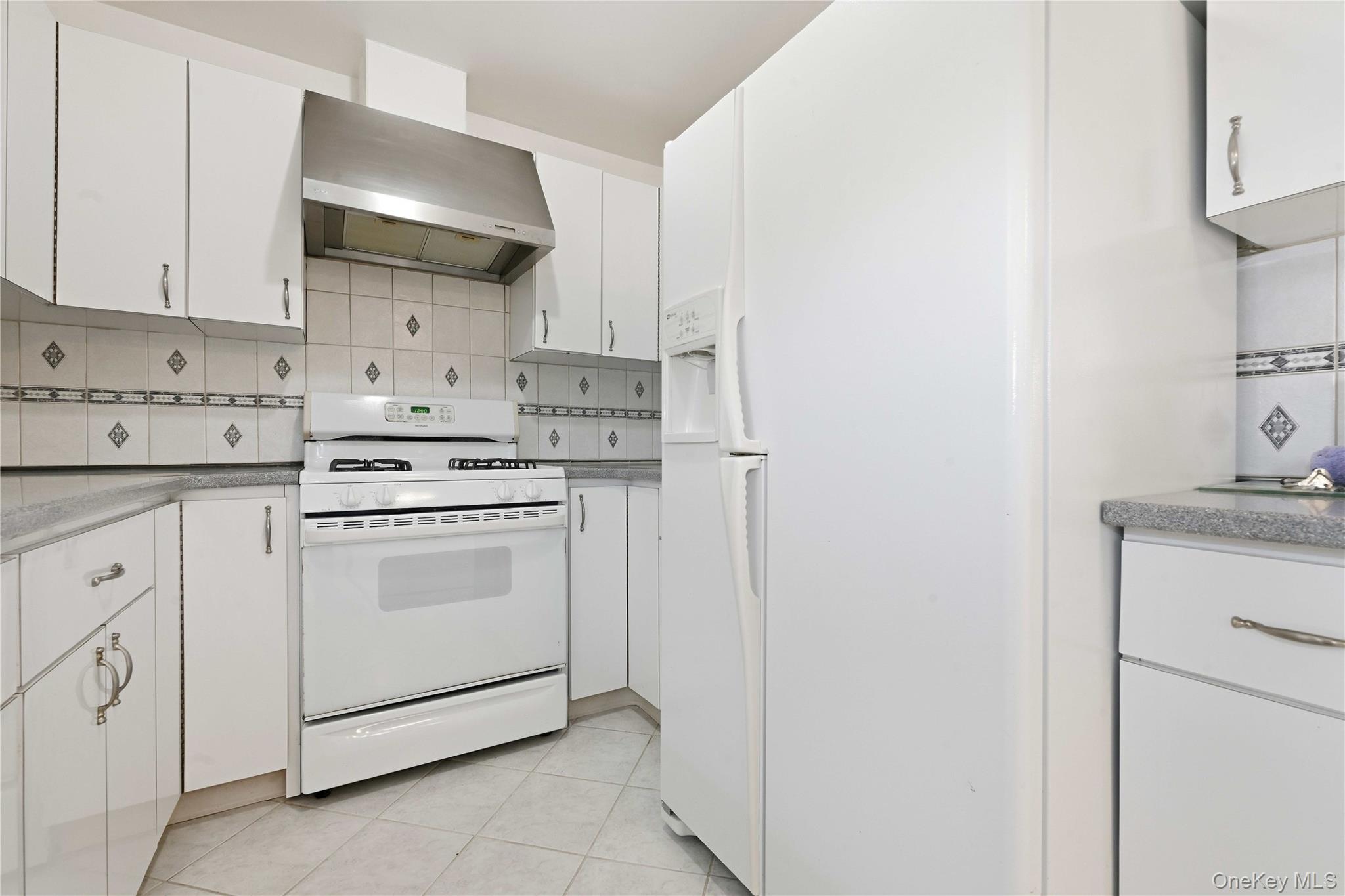 75 Harding Place Property Photo 11