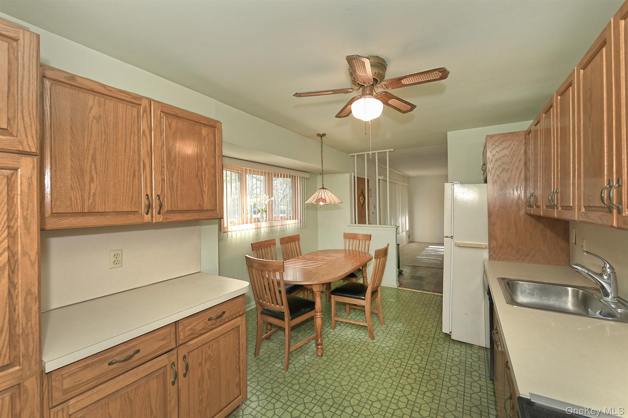 12 Marie Crescent Property Photo 10