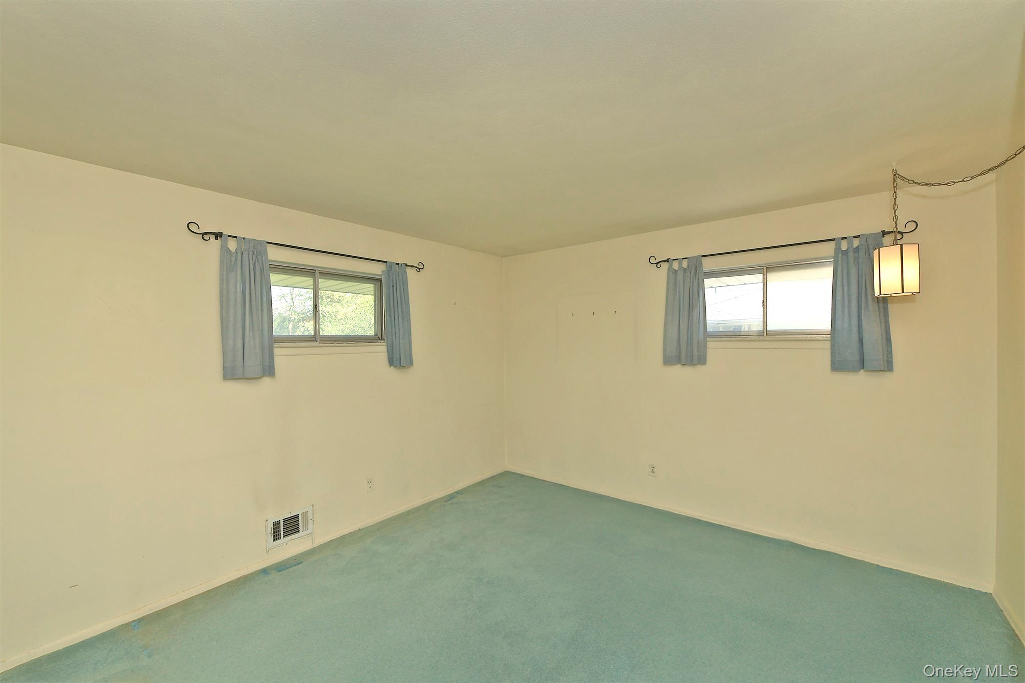 12 Marie Crescent Property Photo 12