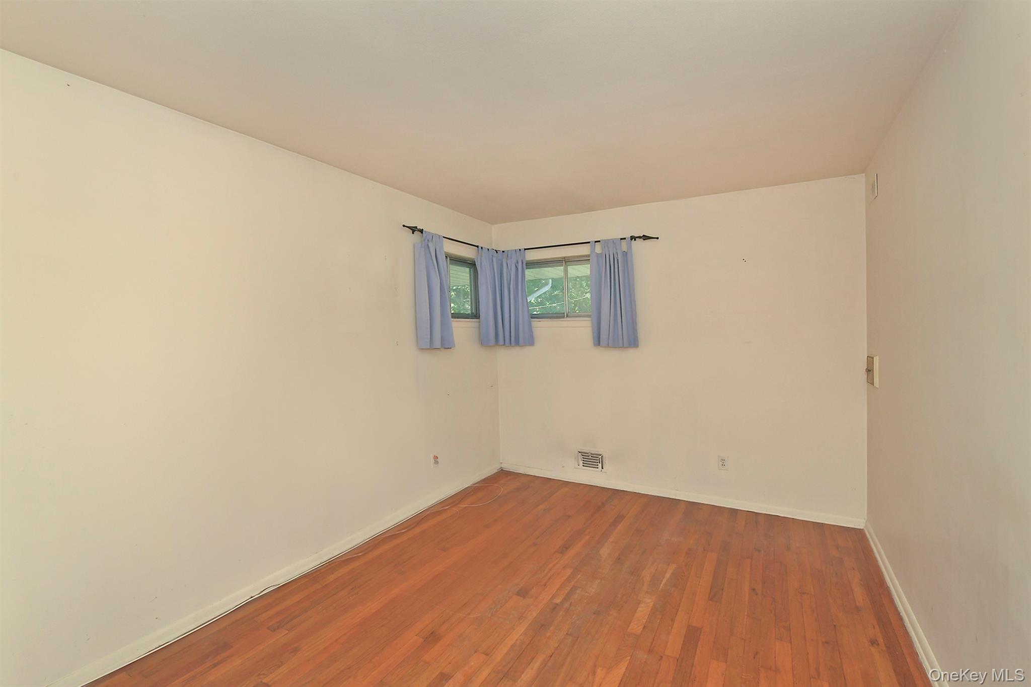 12 Marie Crescent Property Photo 14