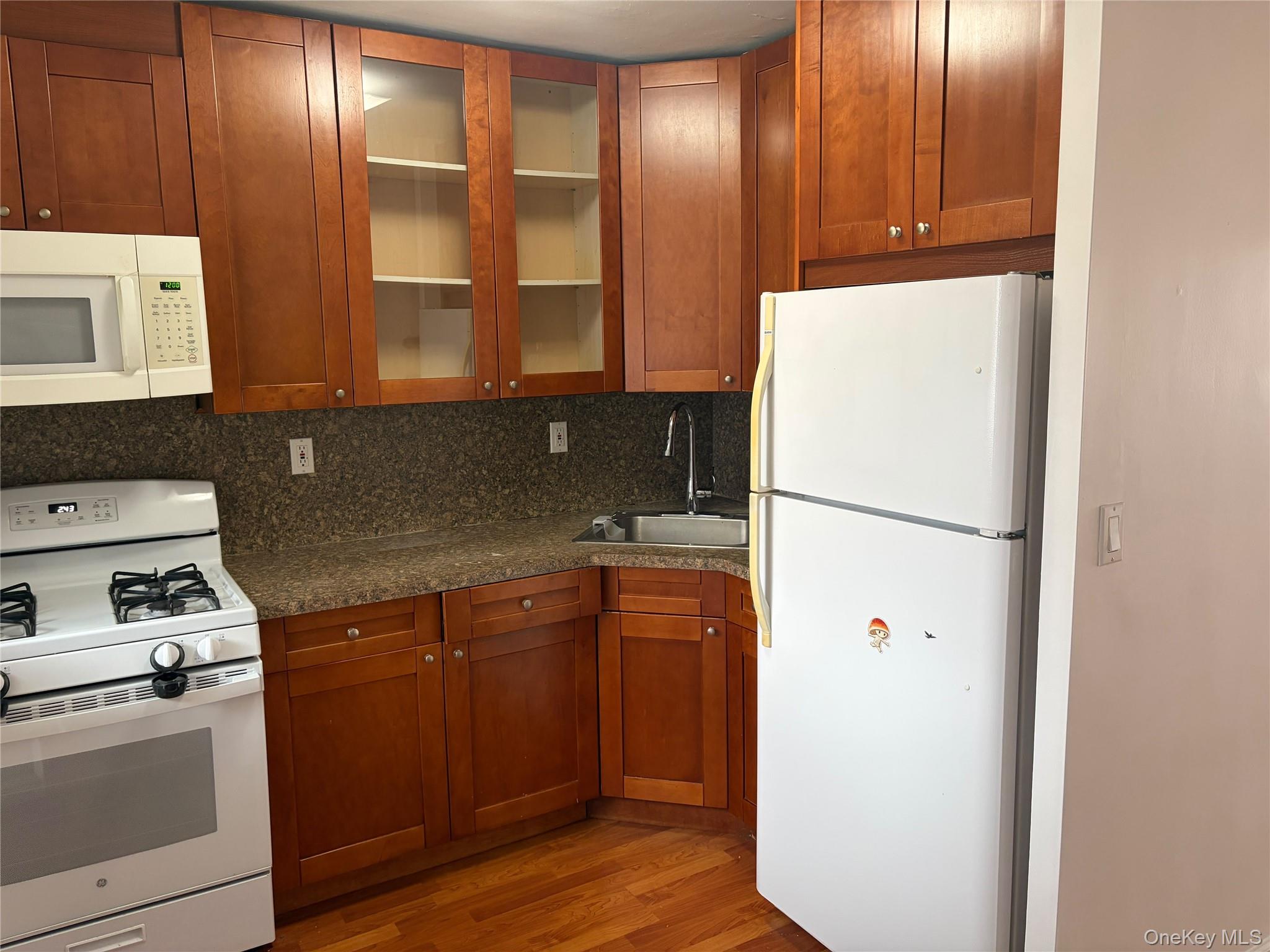 97-37 63 Road 5c Property Photo 6