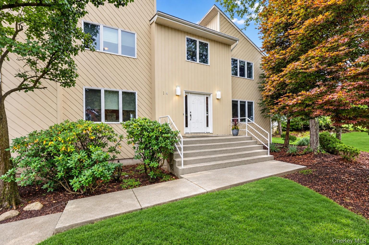 14 Lowell Drive Property Photo 2