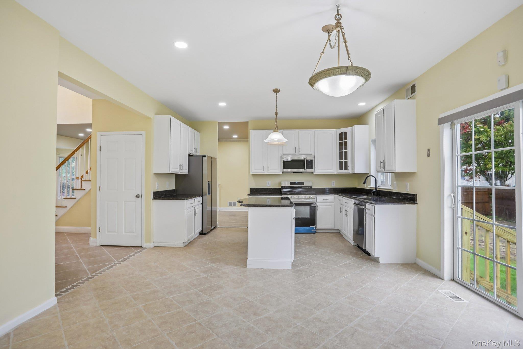 2508 Constitution Way Property Photo 12