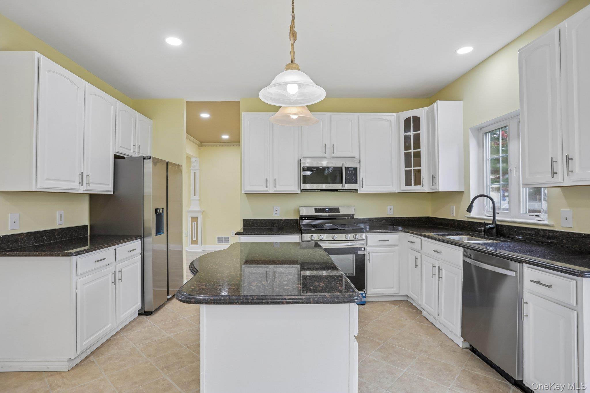 2508 Constitution Way Property Photo 13
