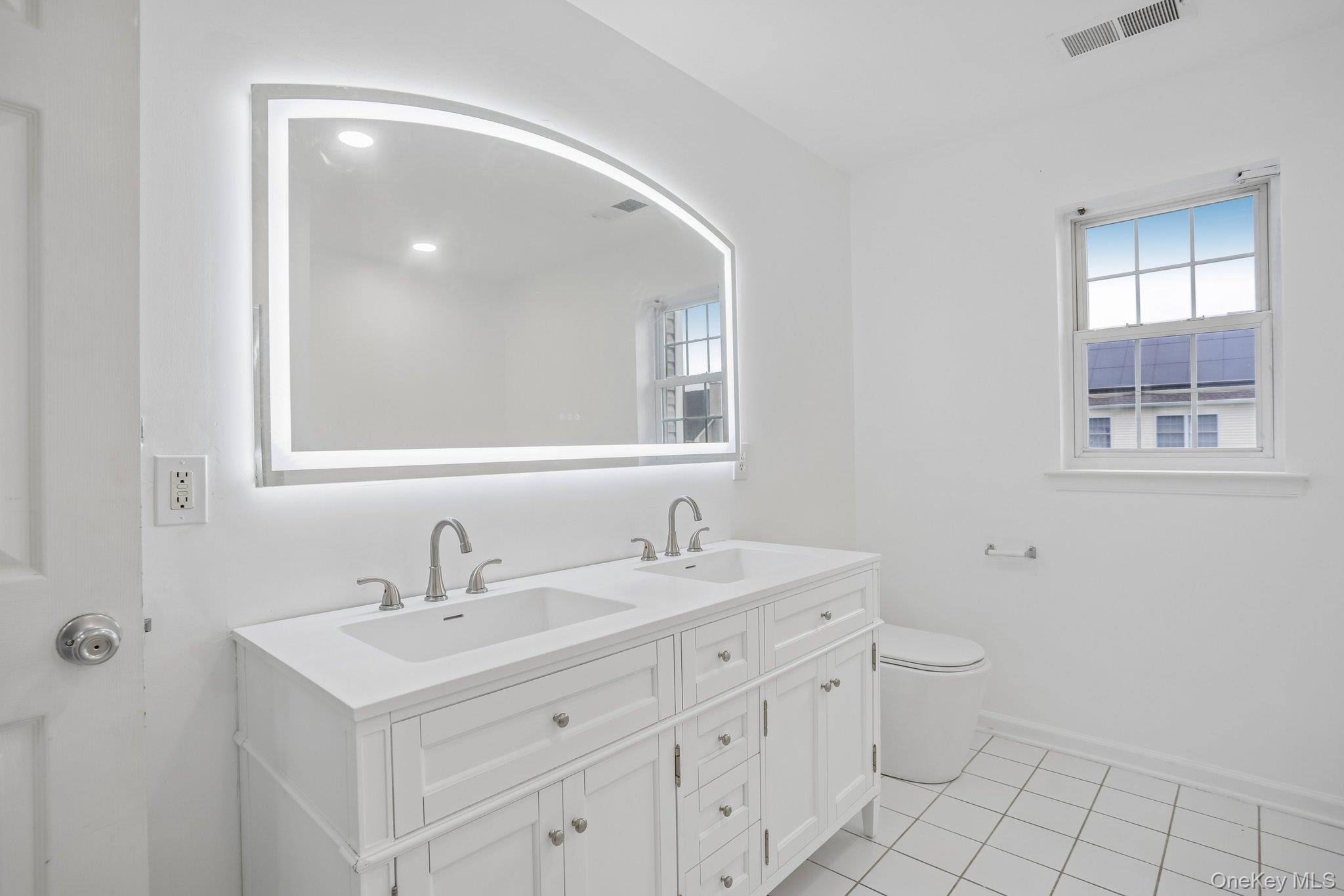 2508 Constitution Way Property Photo 32
