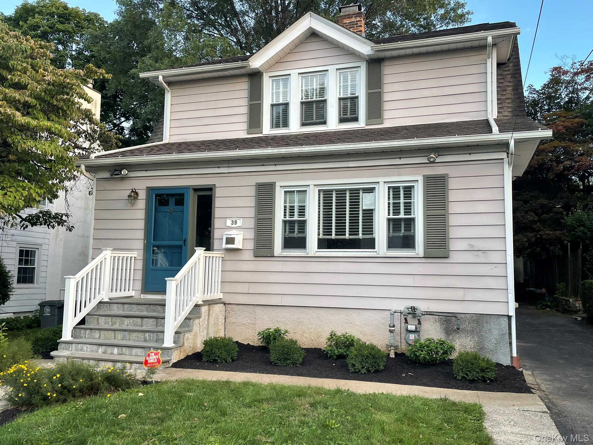 39 Archer Avenue Property Photo 1