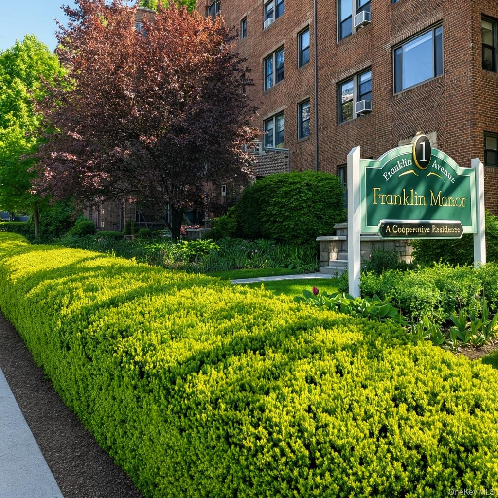 1 Franklin Avenue 5e Property Photo 1
