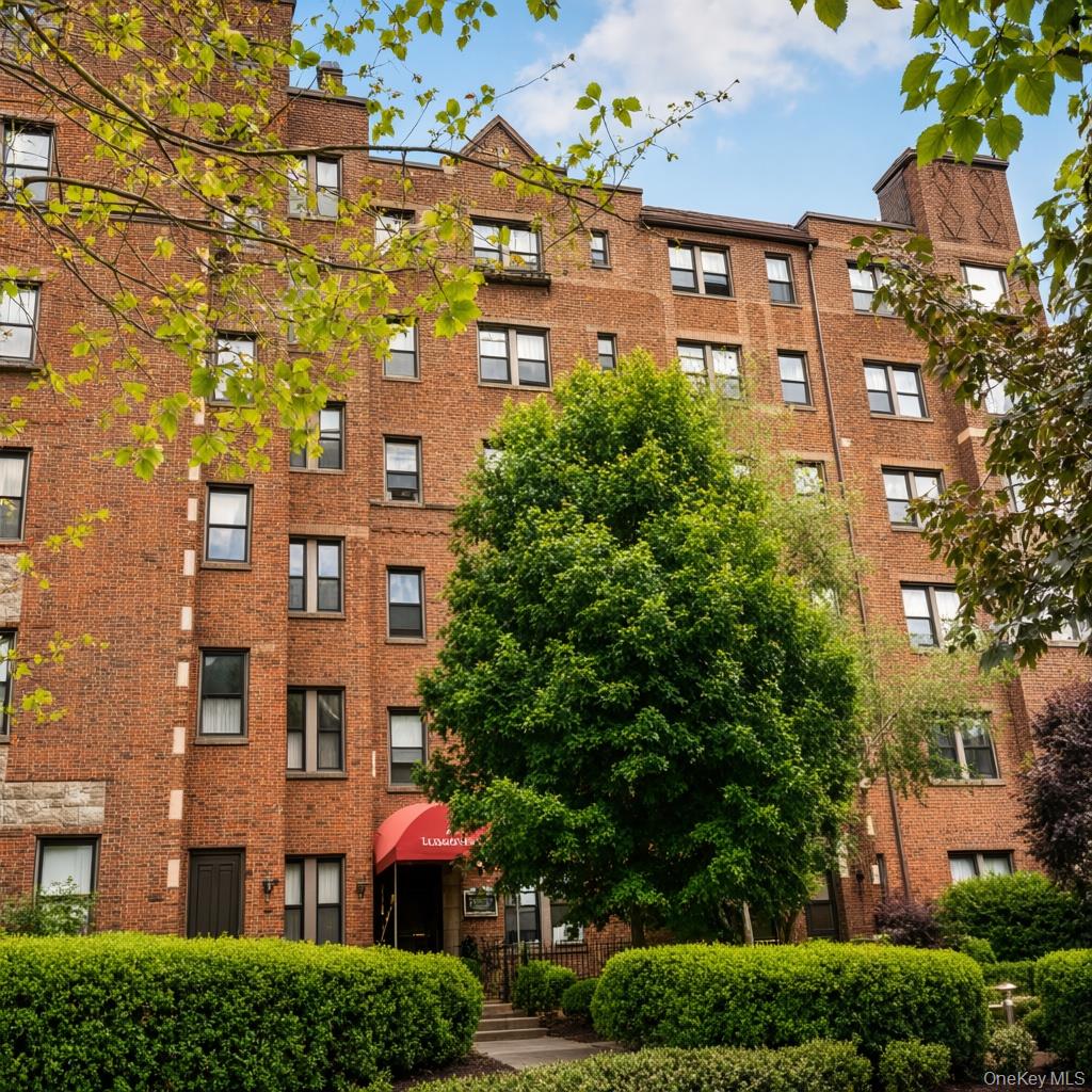 1 Franklin Avenue 5e Property Photo 1