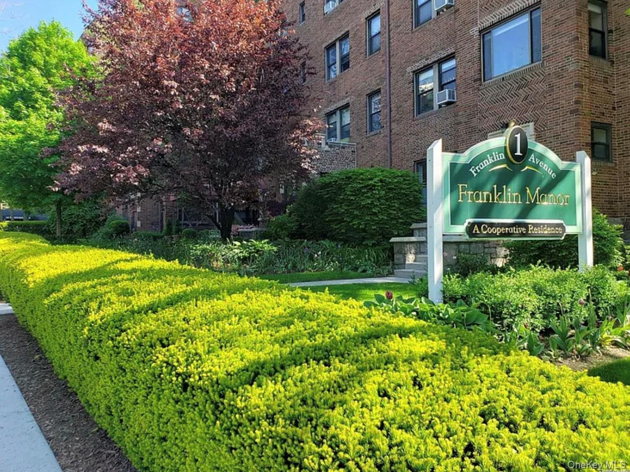 1 Franklin Avenue 5e Property Photo 1