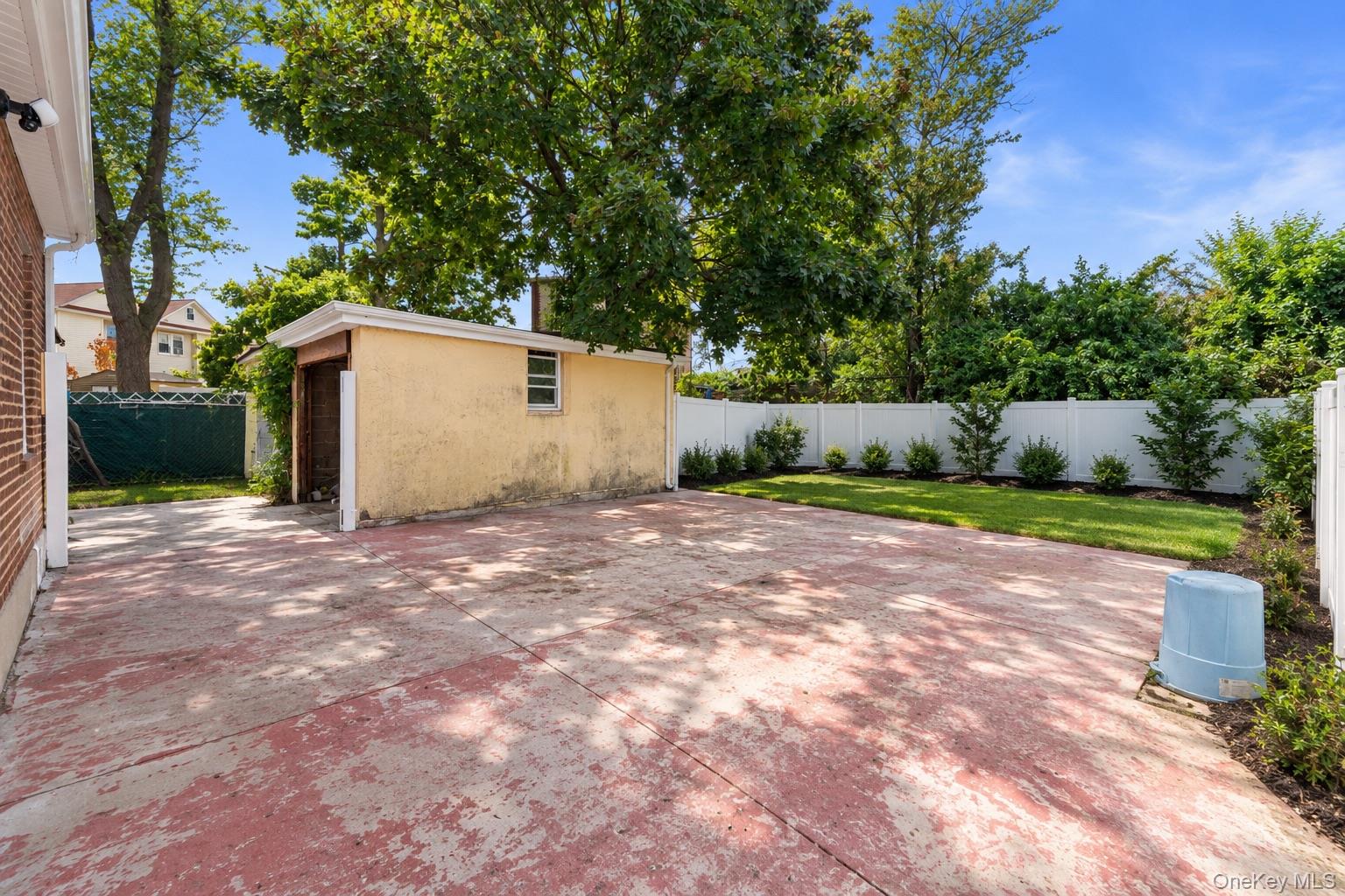 17417 Polhemus Avenue Property Photo 14