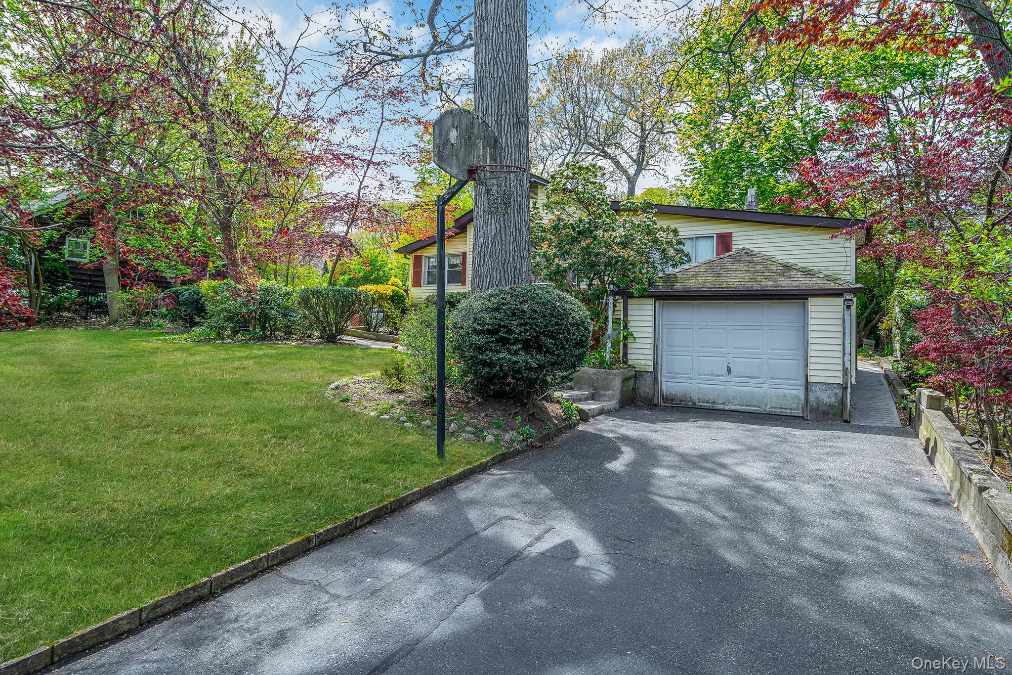 18 Houghton Boulevard Property Photo 1