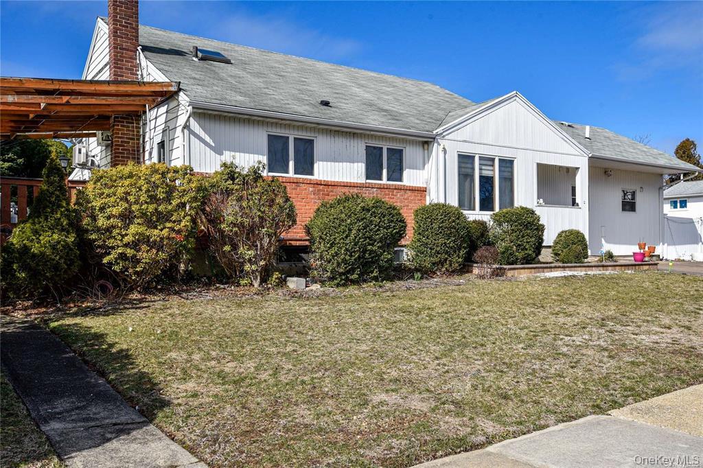65 Sylvia Lane Property Photo 2