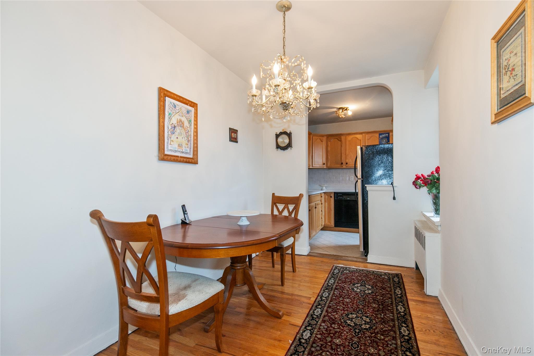 75 S Middle Neck 4-a Property Photo 12