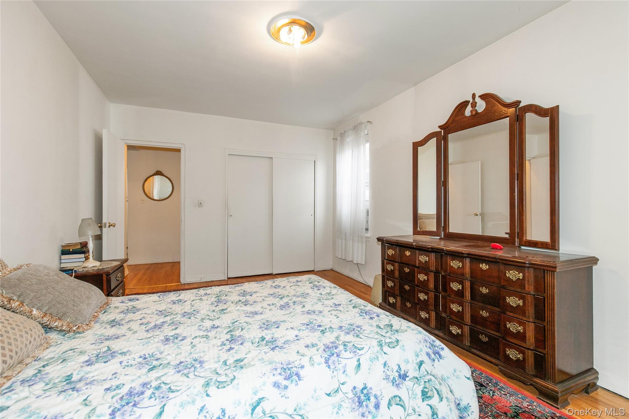 75 S Middle Neck 4-a Property Photo 15