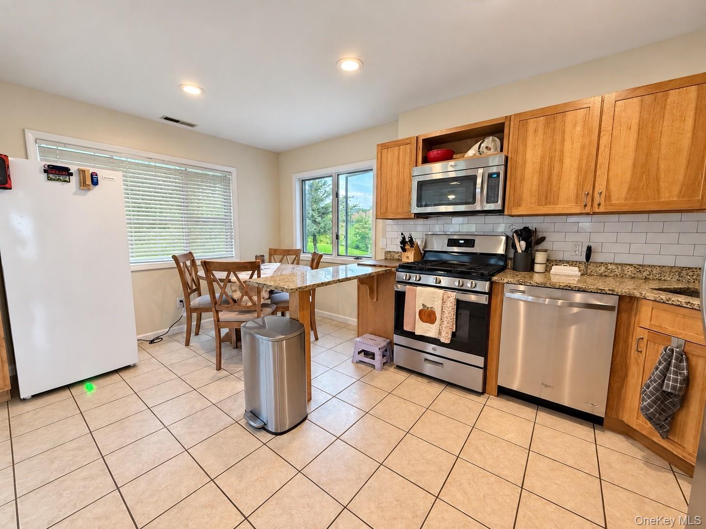 432 Villa Roma Road 2a Property Photo 14